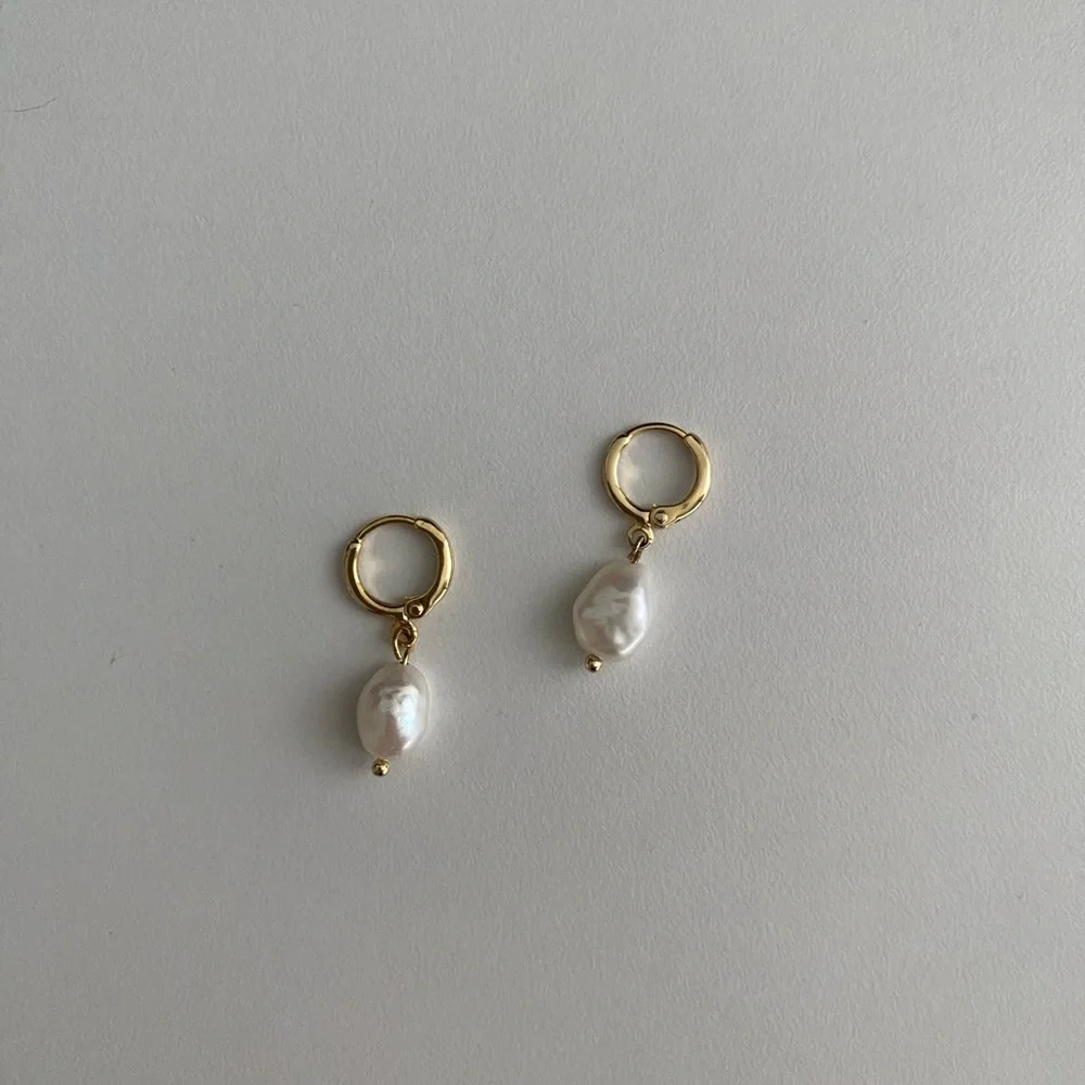 Freshwater pearl earrings in gold plated - Picture 2 of 3